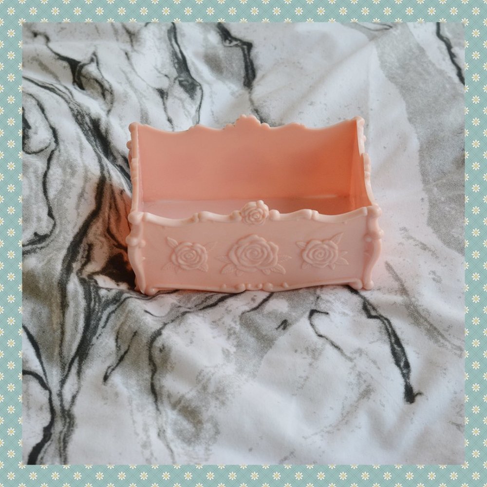 FREE Gift with Purchase - Pink Makeup Holder
